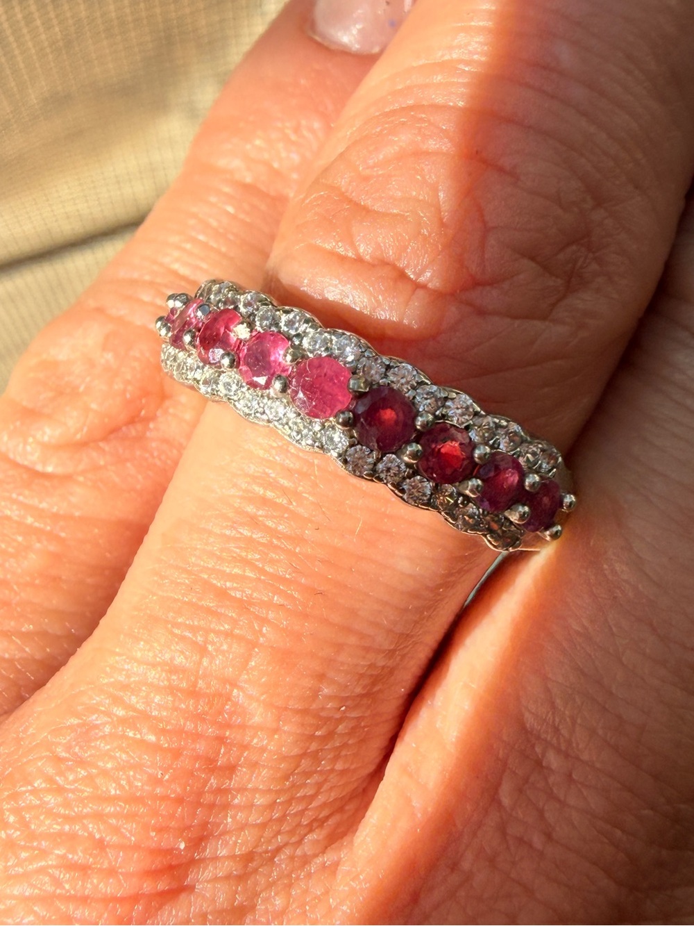 New✨Natural Ruby Paved Band Sz 8